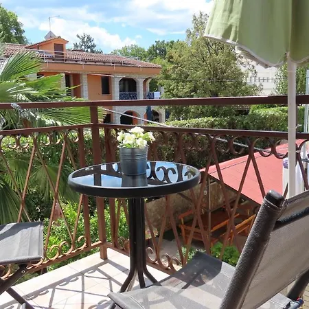 Apartment Kamelija *