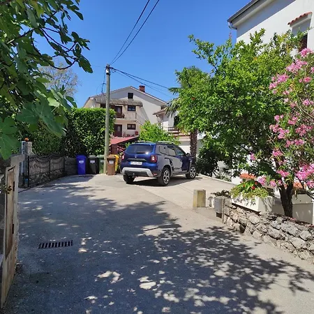 Apartment Kamelija *