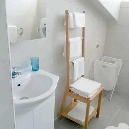 Kamelija Apartment Malinska