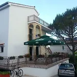 Kamelija Apartment *