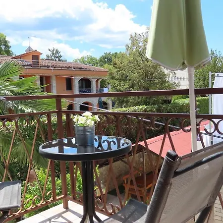 Apartament Kamelija Malinska