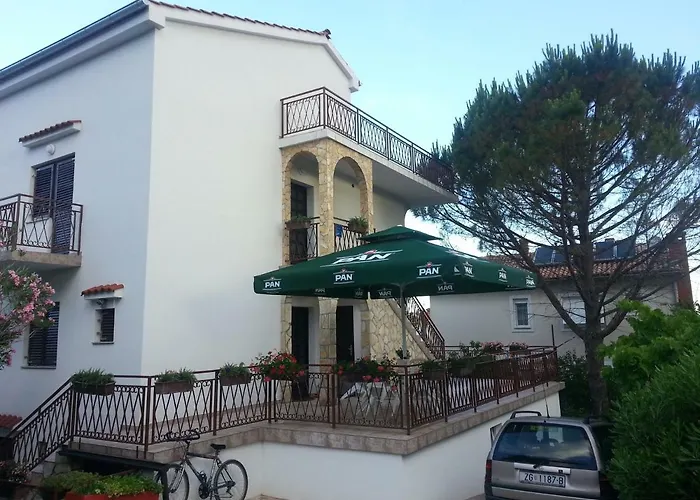 Kamelija Lejlighed *