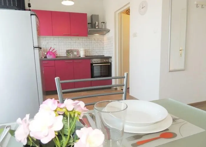 Kamelija Apartamento Malinska