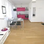 Kamelija * מאלינסקה