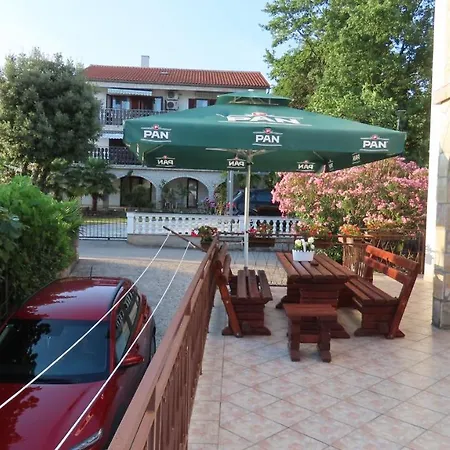 Kamelija Apartment *