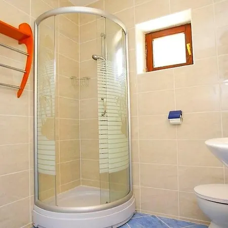 Apartment Kamelija *